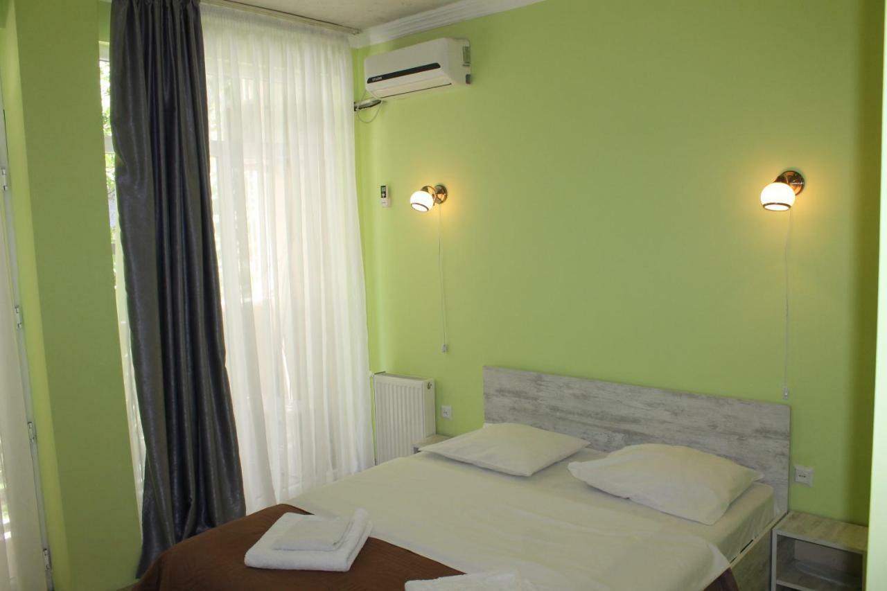 Hotel Lim Batumi Exteriör bild